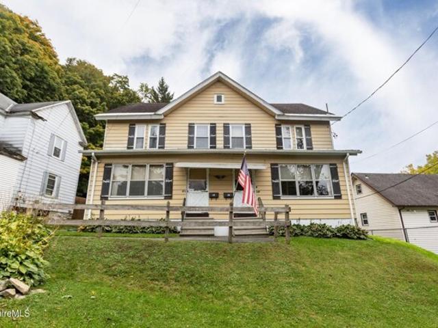 House for sale in Pontoosuc, Pittsfield
