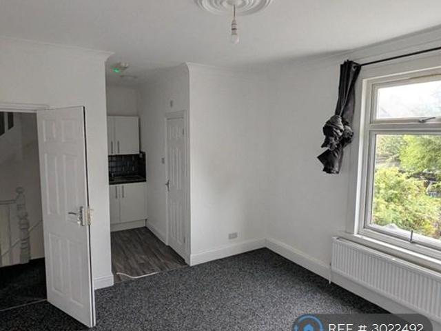 House for rent in Goodmayes, Greater London