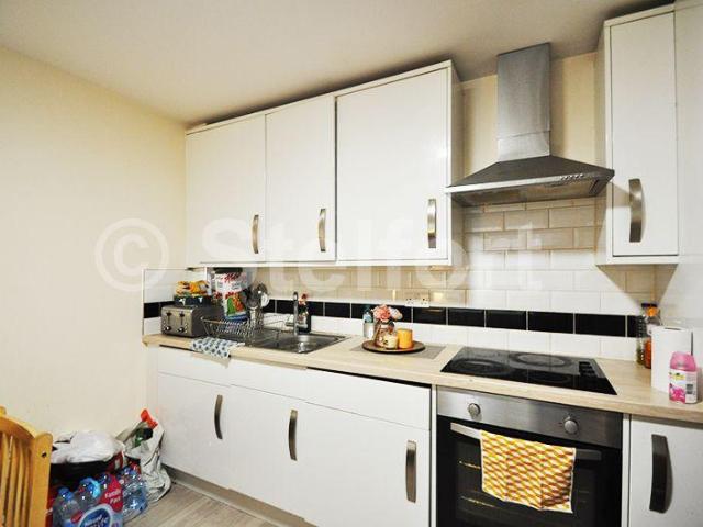 Apartment for rent in Seven Kings, Greater London