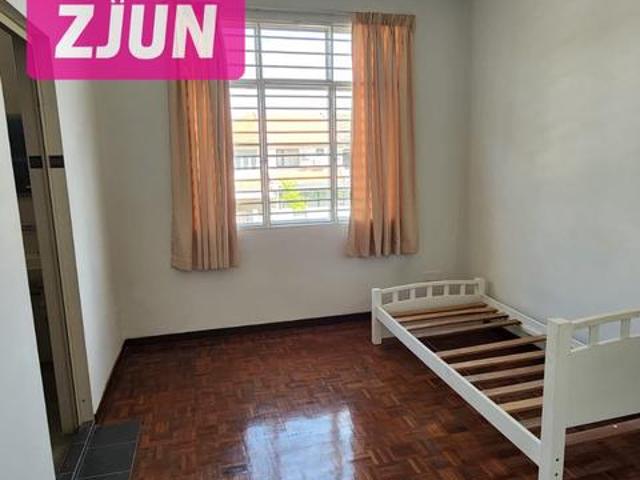 Terraced House for rent in Barat Daya, George Town