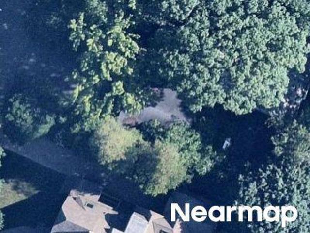 House for sale in The Bronx, Arverne