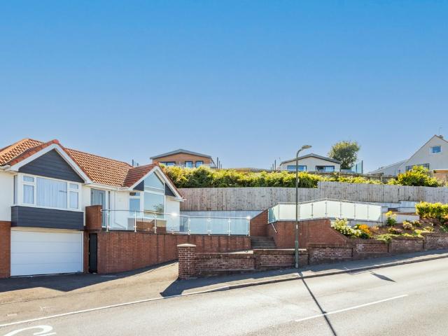 House for rent in Three Beaches, Paignton