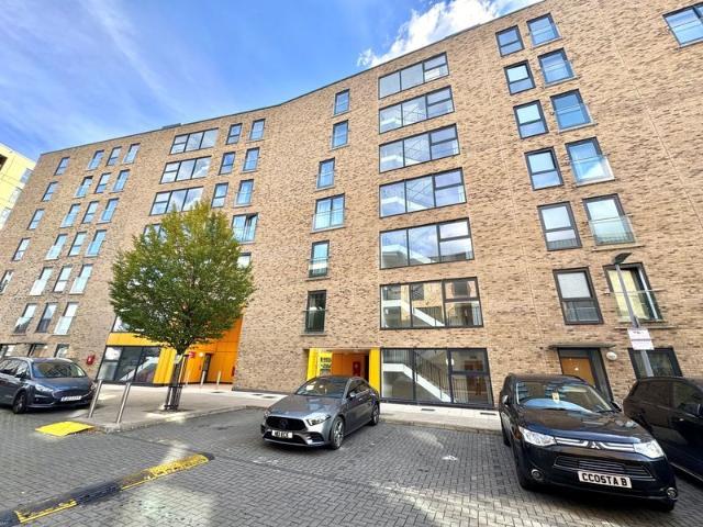 Apartment for rent in Highams Park, Greater London