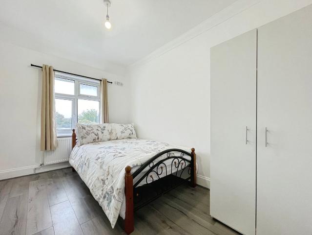 Room for rent in Enfield Wash, Greater London