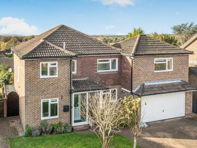 House for sale in Littlecote, West Sussex