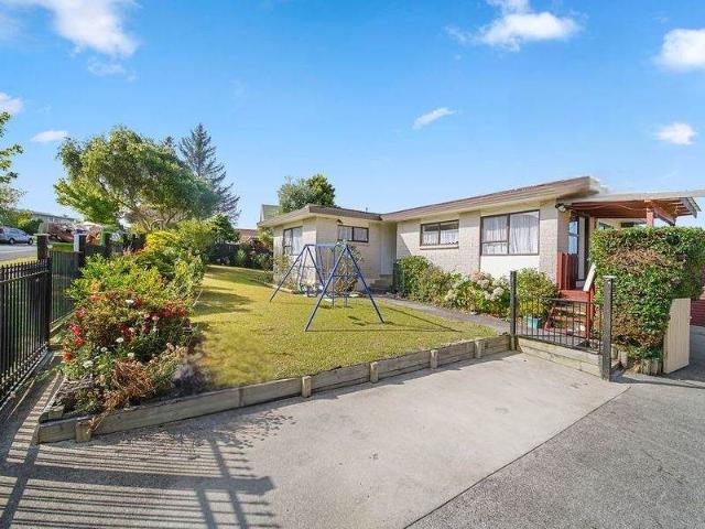 House for rent in Goodwood Heights, Manurewa