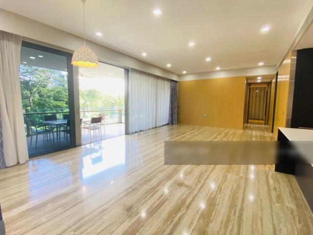 Apartment for sale in Newton