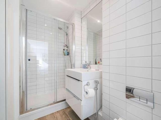 Apartment for rent in New Cross Gate, London