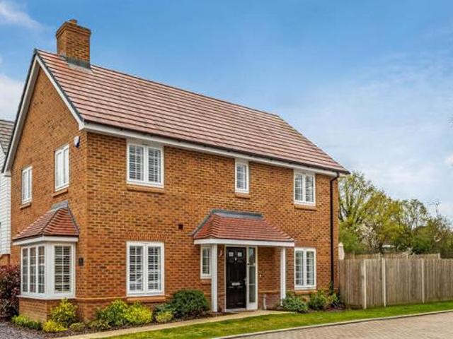 House for sale in The Butts, Kent