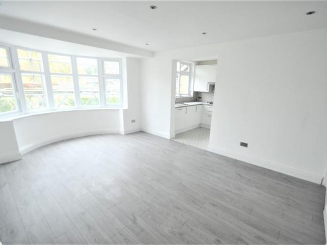 Apartment for rent in Mill Hill, Greater London