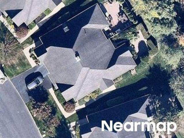 House for sale in Riverhead