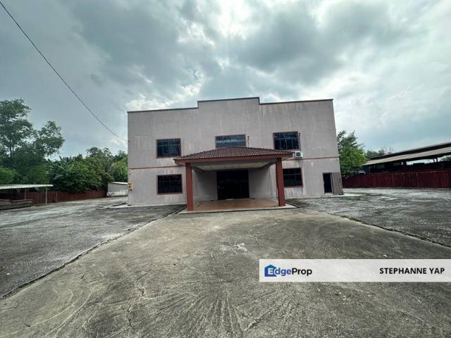 Warehouse for sale in Kampar