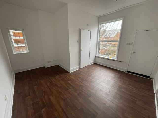 Studio for rent in Highfields, Old Wharf