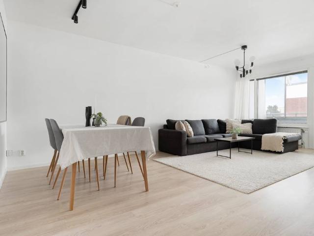 Bostad till salu i Solna, Stockholm