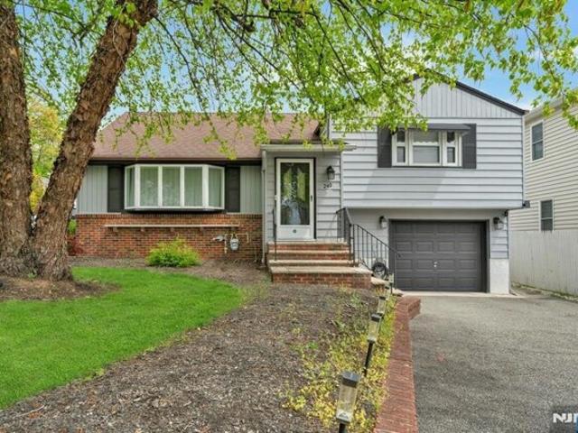 House for sale in Passaic, New Jersey