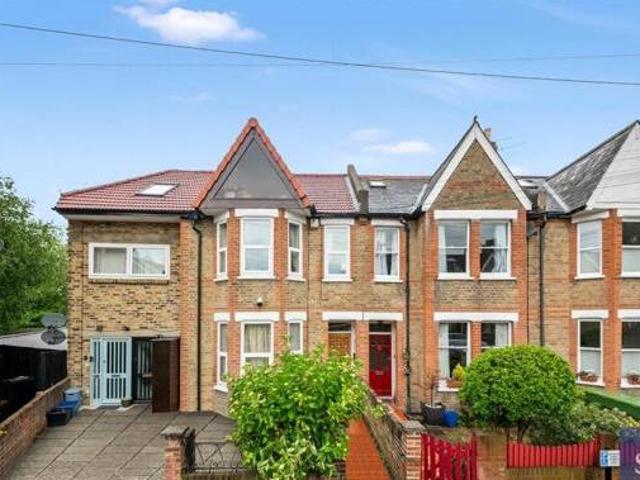House for sale in Isleworth, Greater London