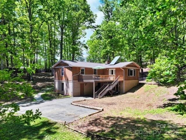 House for sale in Flat Rock