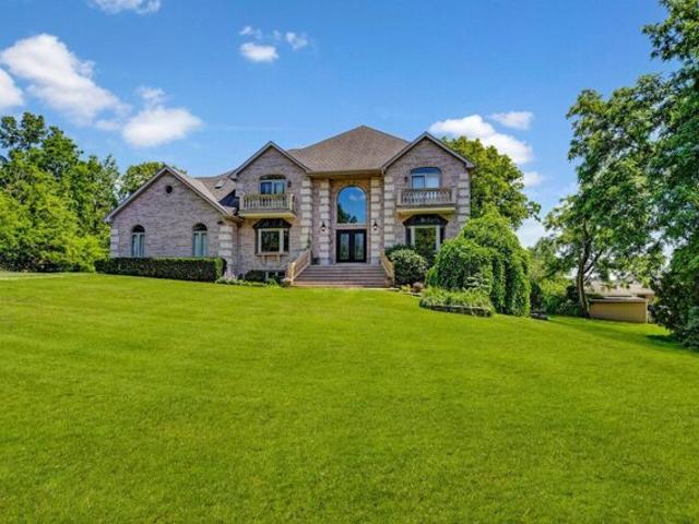 House for sale in Lemont, Illinois