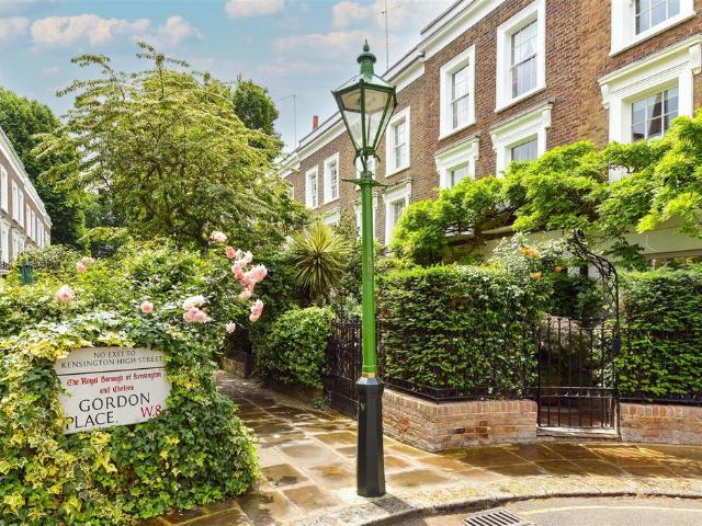 House for rent in Kensington, Greater London