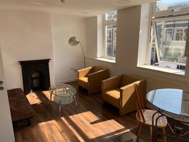 Apartment for rent in Plasnewydd, Falcon Lodge