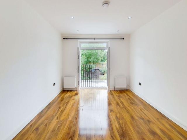 Apartment for rent in Carshalton-on-the-Hill, Greater London