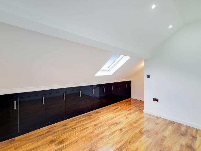 Apartment for rent in Carshalton-on-the-Hill, Greater London