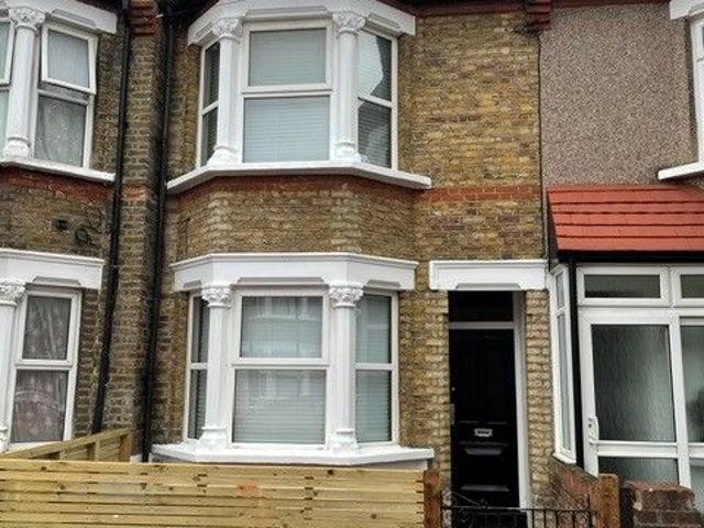House for rent in Lower Edmonton, Greater London