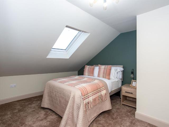 Room for rent in Southend City Centre Neighbourhood, Alton Barnes