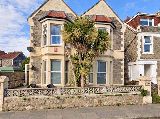 Apartment for rent in Whitecross Village, Weston-super-Mare