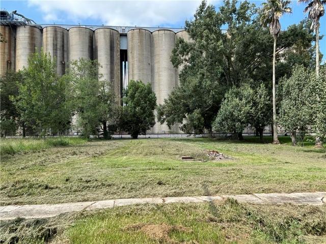 Land for sale in Destrehan