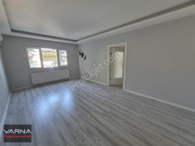Hürriyet Mahallesi, Menderes içerisinde kiralık mülk