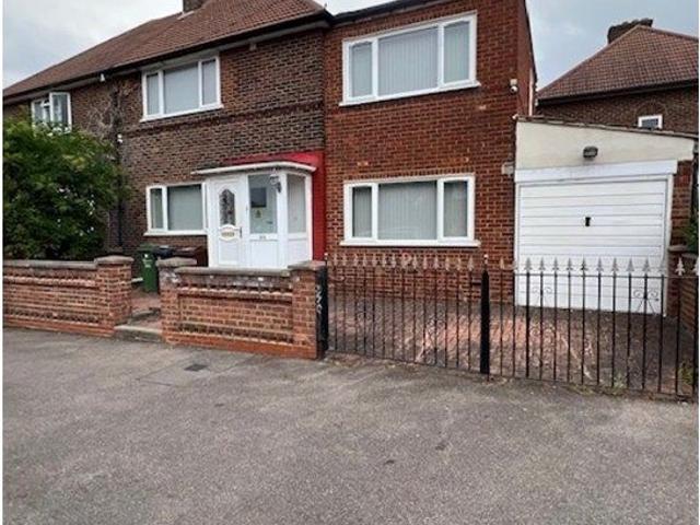 Room for rent in London Borough of Barking and Dagenham, Greater London
