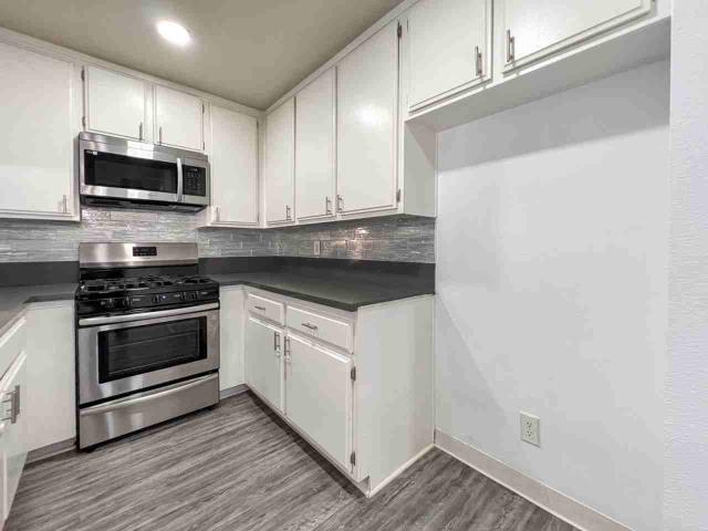 Apartment for rent in Canoga Park, California