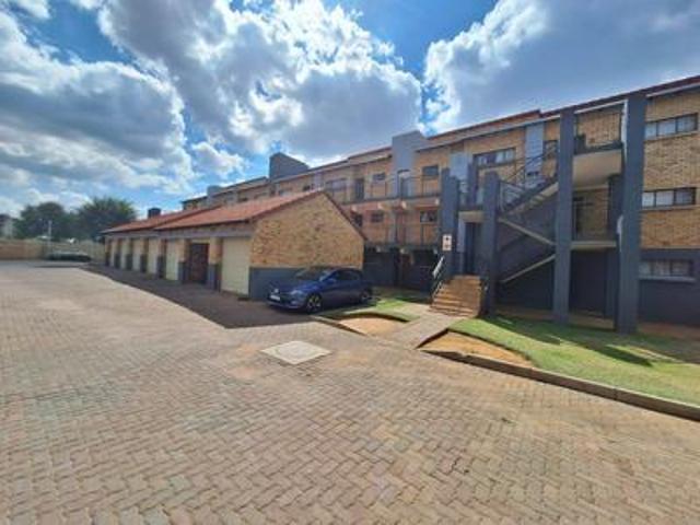 Apartment for sale in Akasia, Gauteng