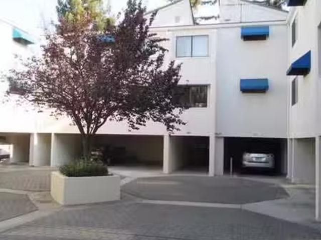 Condo for rent in Fremont