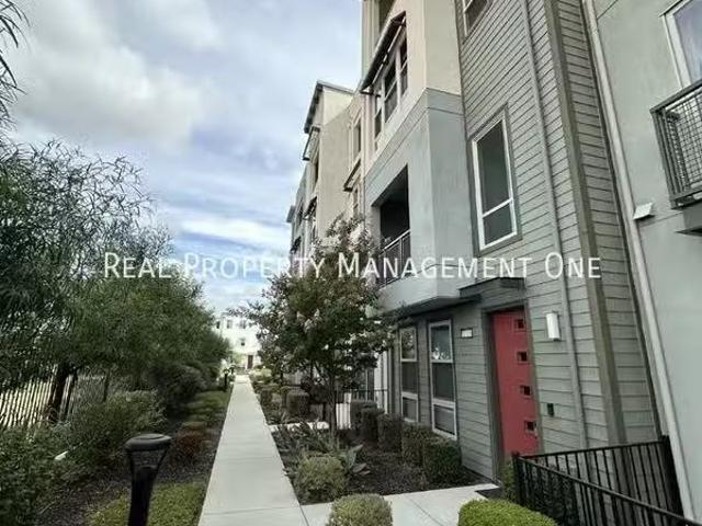 Condo for rent in Fremont