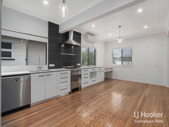 House for rent in Mount Gravatt Central, Greater Brisbane