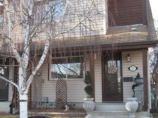 Condo for sale in Wedgewood, Alberta