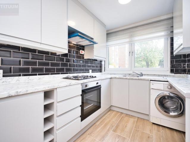 Apartment for rent in Lanfranc Estate, Mile End