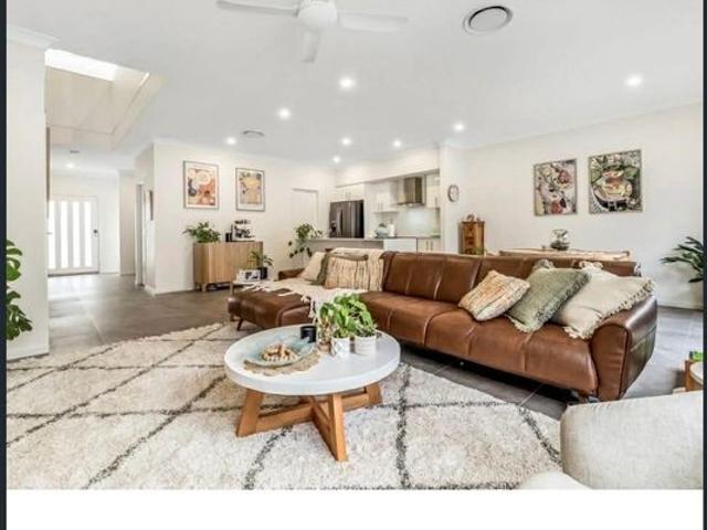 Townhouse for rent in Toombul, Queensland