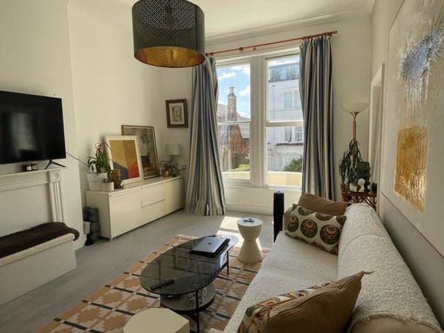 Apartment for rent in Brook Green, Greater London