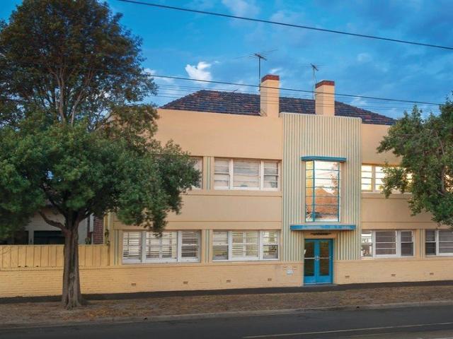 Apartment for rent in Middle Park, Melbourne