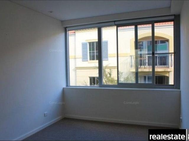 Apartment for rent in East Perth, Perth