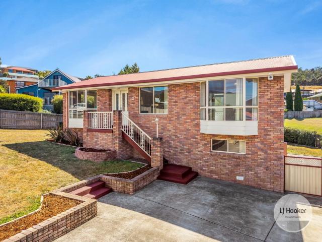 House for sale in Old Beach, Tasmania