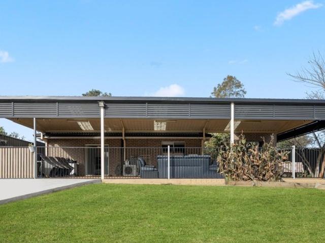 House for rent in Busby, Sydney