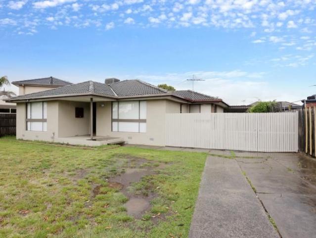 House for rent in Gladstone Park, Victoria
