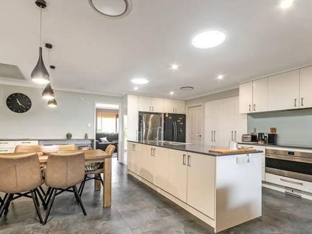 House for rent in Cockburn, Western Australia