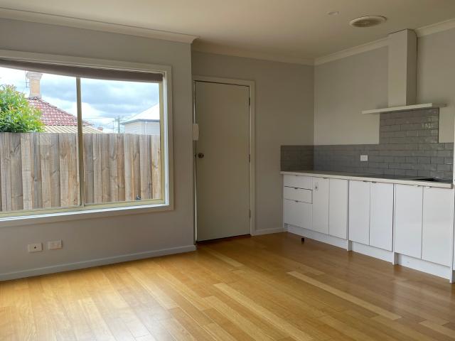 Granny Flat for rent in Camerons Creek, Victoria