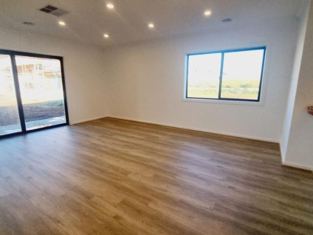 House for rent in Mount Atkinson, Melbourne
