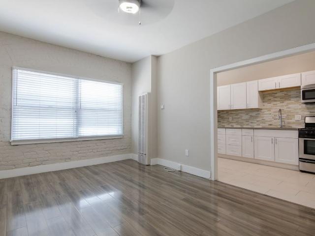 Apartment for rent in Canoga Park, California